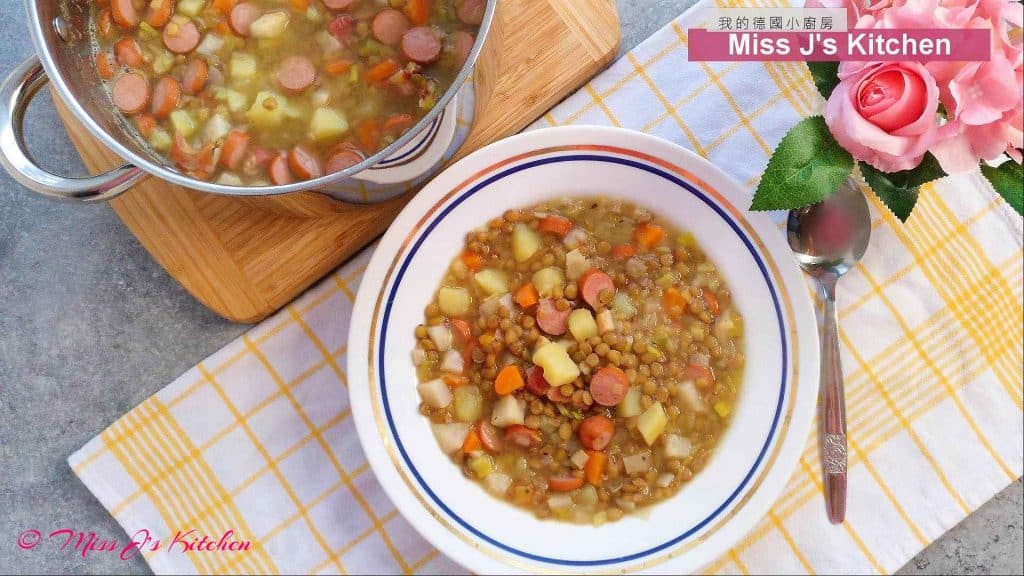 Deutsche Gerichte | Linsensuppe / Linseneintopf mit Würstchen - lecker und einfach