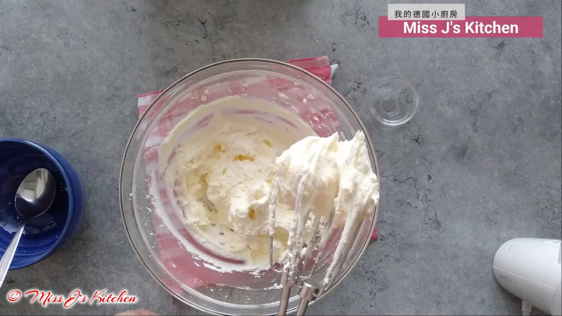 Zitronen-Cupcake + Zitronen-Buttercreme-Zuckerguss: Der perfekte ...