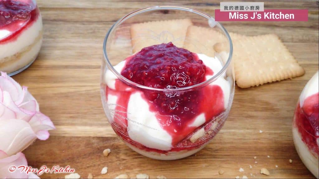 #~süß | Himbeer-Mousse im Glas - das perfekte Sommerdessert